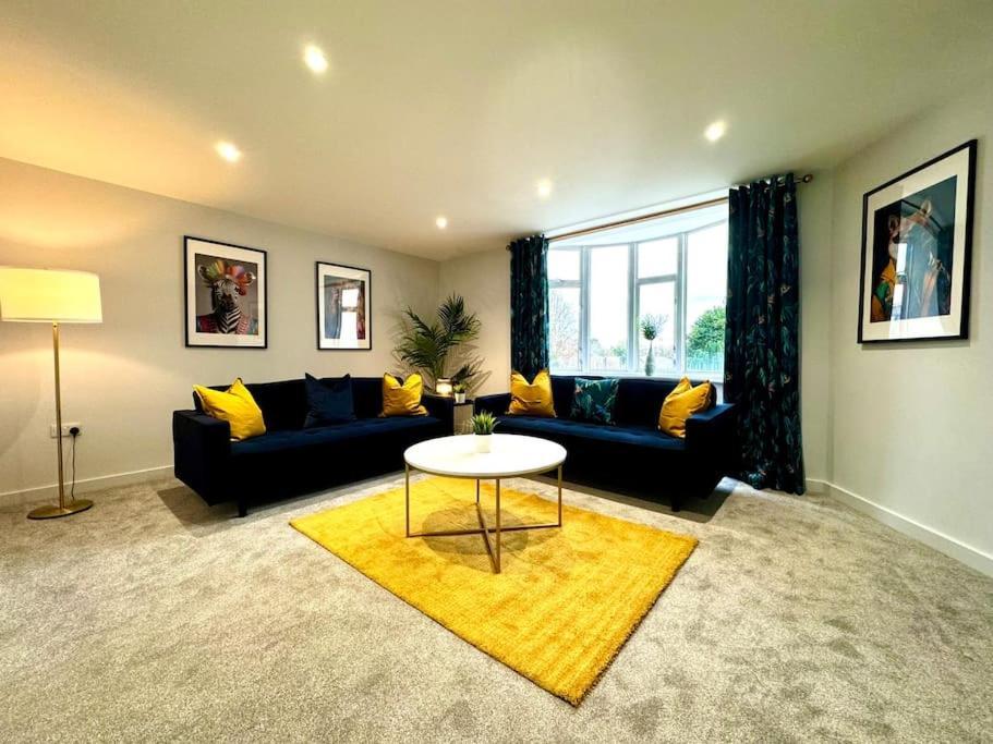 Bournemouth Getaway: 3Br Apartment Near Beach Exteriér fotografie